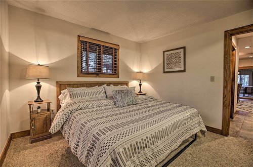 Foto 34 - Mountaintop Wintergreen Resort Home w/ Deck+views