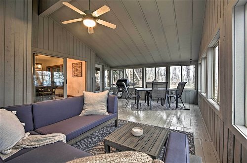 Foto 6 - Mountaintop Wintergreen Resort Home w/ Deck+views