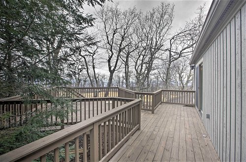 Foto 33 - Mountaintop Wintergreen Resort Home w/ Deck+views