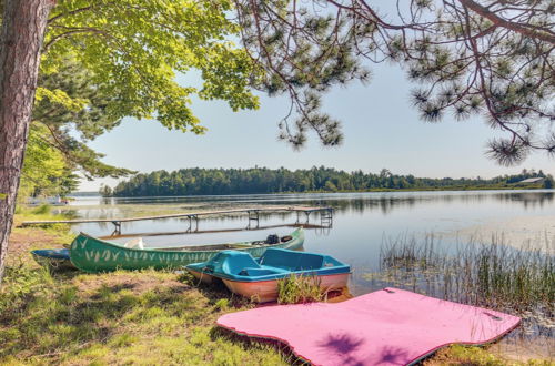 Foto 5 - Cozy Northwoods Cabin w/ Private Lake Access