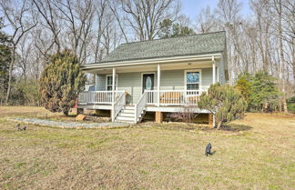 Photo 1 - Sweet Vacation Cottage w/ Deck & Grill