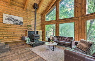 Foto 1 - Provo Cabin w/ Mountain Views, Babbling Creek