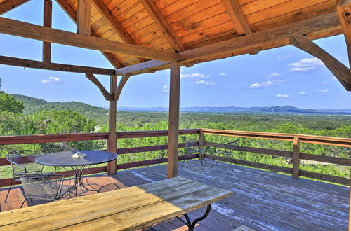 Photo 13 - Quiet Utopia Cabin w/ Deck & Mountain Views