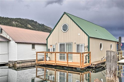 Foto 26 - Serenity at Scenic Bay: Floating Cottage w/ Views