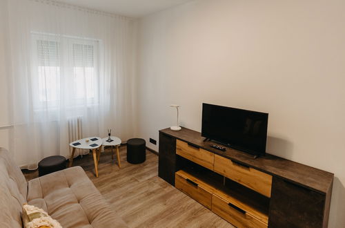 Photo 31 - 1BDR Central Apartment in Arad