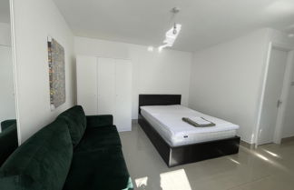 Photo 1 - Immaculate 1-bed Studio in London