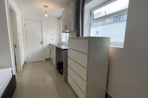 Photo 31 - Immaculate 1-bed Studio in London