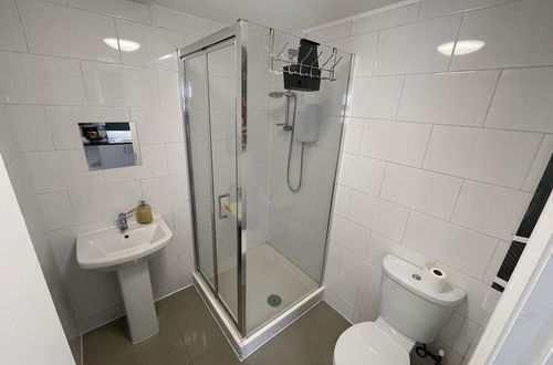 Photo 26 - Immaculate 1-bed Studio in London