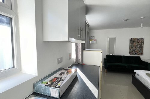 Photo 16 - Immaculate 1-bed Studio in London