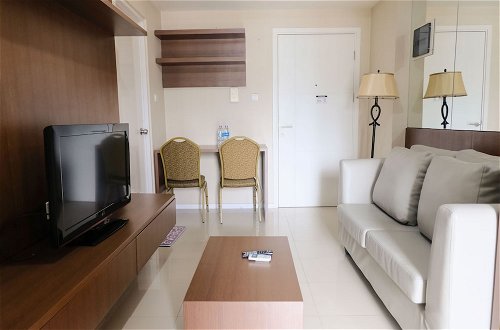 Photo 20 - Homey Living 2Br Apartment At Parahyangan Residence