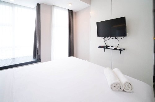 Foto 8 - Nice And Comfy Studio At Supermall Mansion Apartment