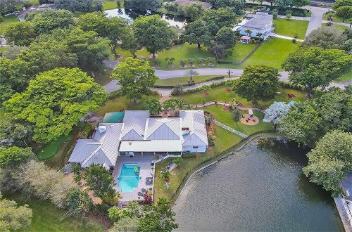 Foto 68 - 8BR Gem With Pool, Lake View & Tons of Amenities