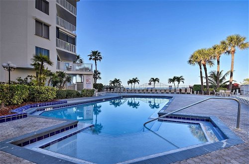 Foto 8 - Indian Shores Condo w/ Pool + Sunset Beach View
