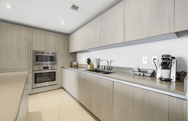 Luxury Beachfront Condos in Hollywood - Foto 79