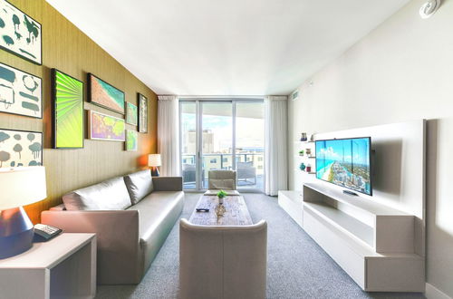 Foto 68 - Beachfront Bliss: Luxe Condo in Hollywood