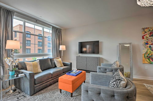 Photo 6 - Chic Condo w/ Balcony in the Heart of Annapolis