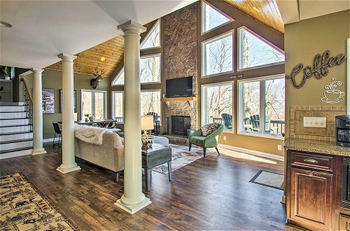 Photo 1 - Stunning Wintergreen Resort Home: Ski & Golf