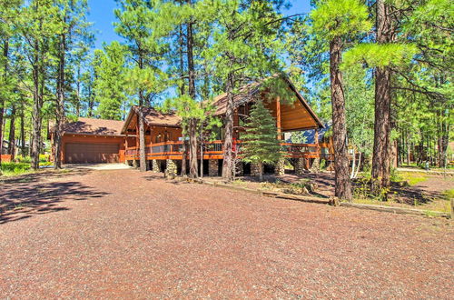 Foto 31 - Beautiful Pinetop Gem w/ Fire Pit, Deck & Grill