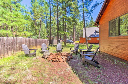 Foto 20 - Beautiful Pinetop Gem w/ Fire Pit, Deck & Grill