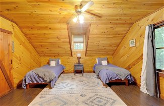 Foto 3 - Gorgeous Log Cabin w/ 2 Decks + Fireplaces