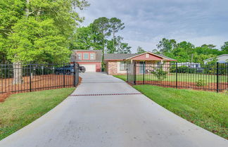 Photo 1 - Charming Bluffton Vacation Home w/ Smart Tvs