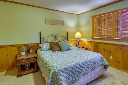 Photo 9 - Cozy Moneta Getaway Near Smith Mountain Lake