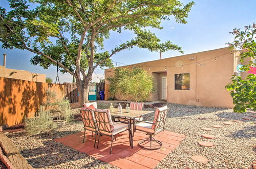 Foto 24 - Mountain-view Albuquerque Townhome w/ Patio