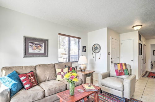 Photo 13 - Albuquerque Townhome w/ Patio & Mountain Views