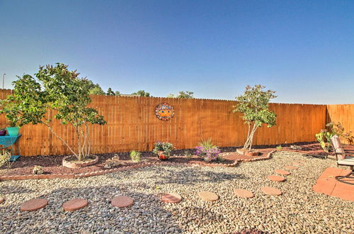 Foto 20 - Mountain-view Albuquerque Townhome w/ Patio