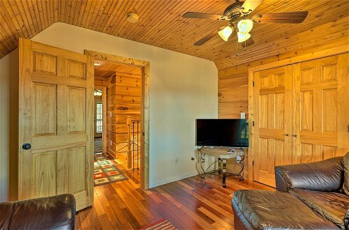 Foto 25 - Sparta Cabin w/ Panoramic View, Wood Interior