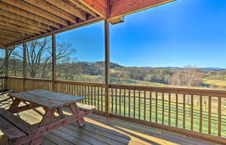 Foto 3 - Sparta Cabin w/ Panoramic View, Wood Interior