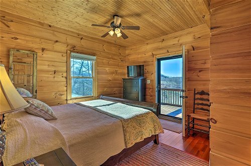 Foto 30 - Sparta Cabin w/ Panoramic View, Wood Interior