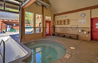 Foto 3 - Breck Townhome w/ Balcony: Walk to Ski Lifts