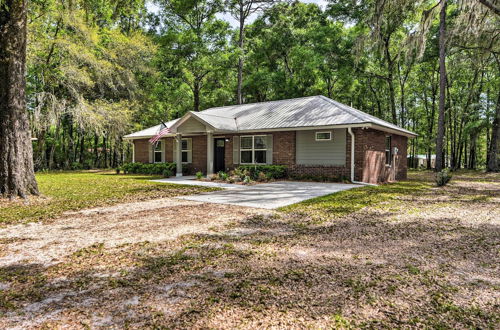 Foto 9 - Serene Live Oak Home w/ Fire Pit by River + Sosmp