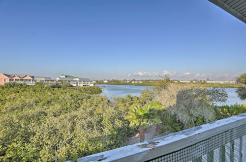 Photo 26 - Sunny Indian Shores Condo - Close to Beach