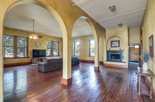 Photo 20 - Renovated Schoolhouse w/ Piano & Private Deck