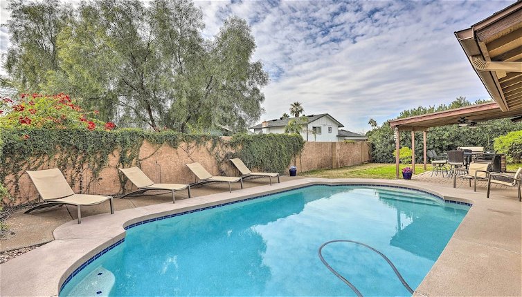 Foto 1 - Well-appointed Glendale Home w/ Outdoor Pool