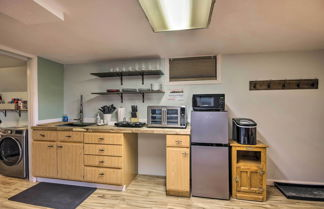 Foto 3 - Billings Apartment w/ Fireplace + Smart TV