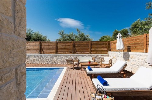 Foto 42 - Villa Vera - With Private Heated Pool Jacuzzi