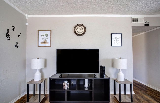 La Palma Guesthouse - Near Texas Tech - Photo 8