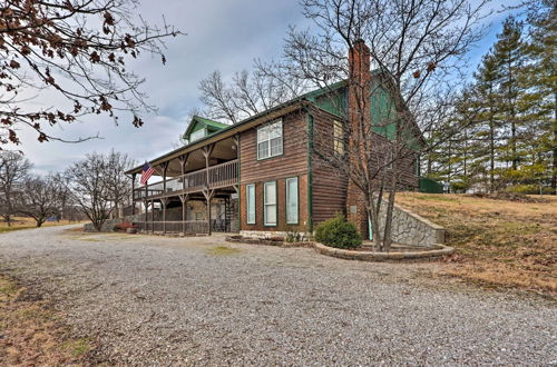 Photo 23 - Family Apartment w/ Fireplace & Front Porch