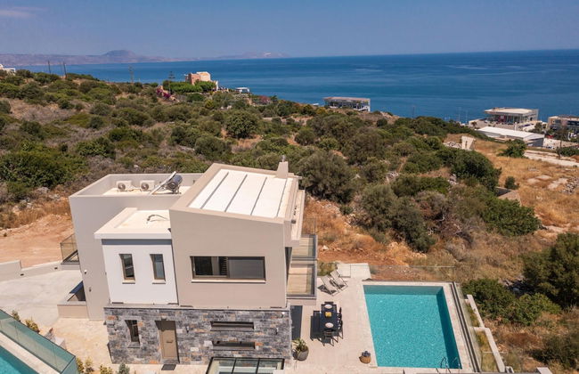 Villa Onyx - With Private Heated Pool - Photo 36