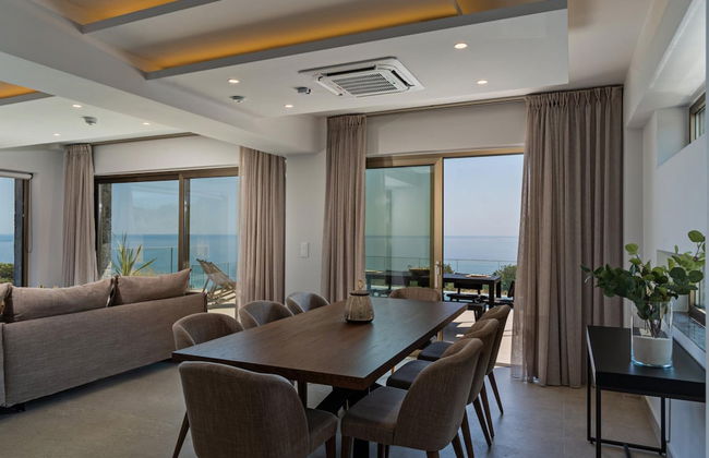 Villa Onyx - With Private Heated Pool - Photo 46