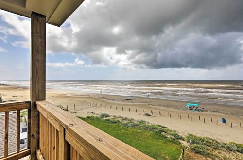 Photo 9 - Villa Azul Galveston Home: Modern & Beachfront