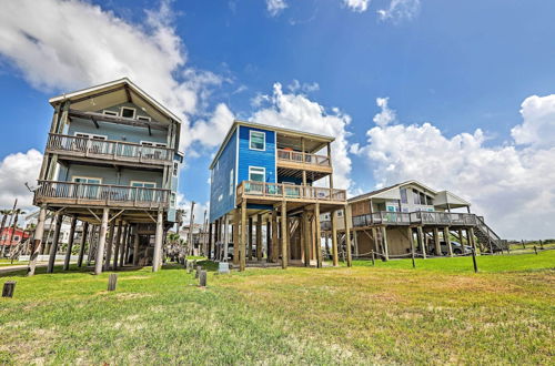 Photo 4 - Villa Azul Galveston Home: Modern & Beachfront