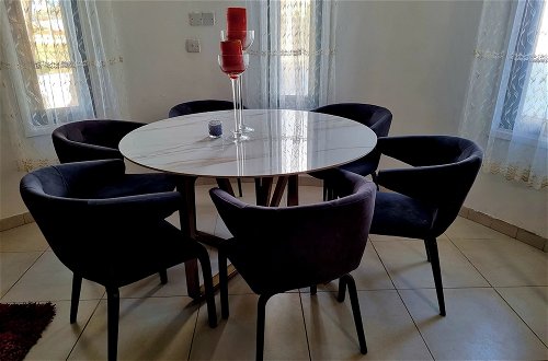 Foto 13 - Impeccable 3-bed Villa in Nicosia