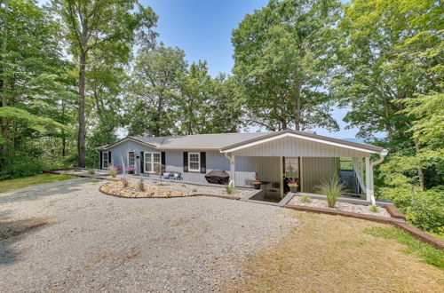 Photo 13 - Bright Byrdstown Home w/ Views of Dale Hollow Lake