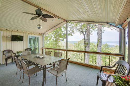 Foto 9 - Bright Byrdstown Home w/ Views of Dale Hollow Lake