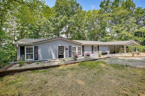 Photo 17 - Bright Byrdstown Home w/ Views of Dale Hollow Lake