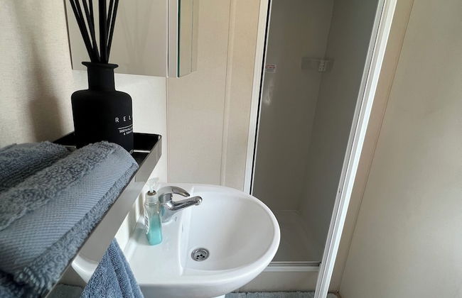 Lovely 2-bed Cabin in Birchington - Foto 9